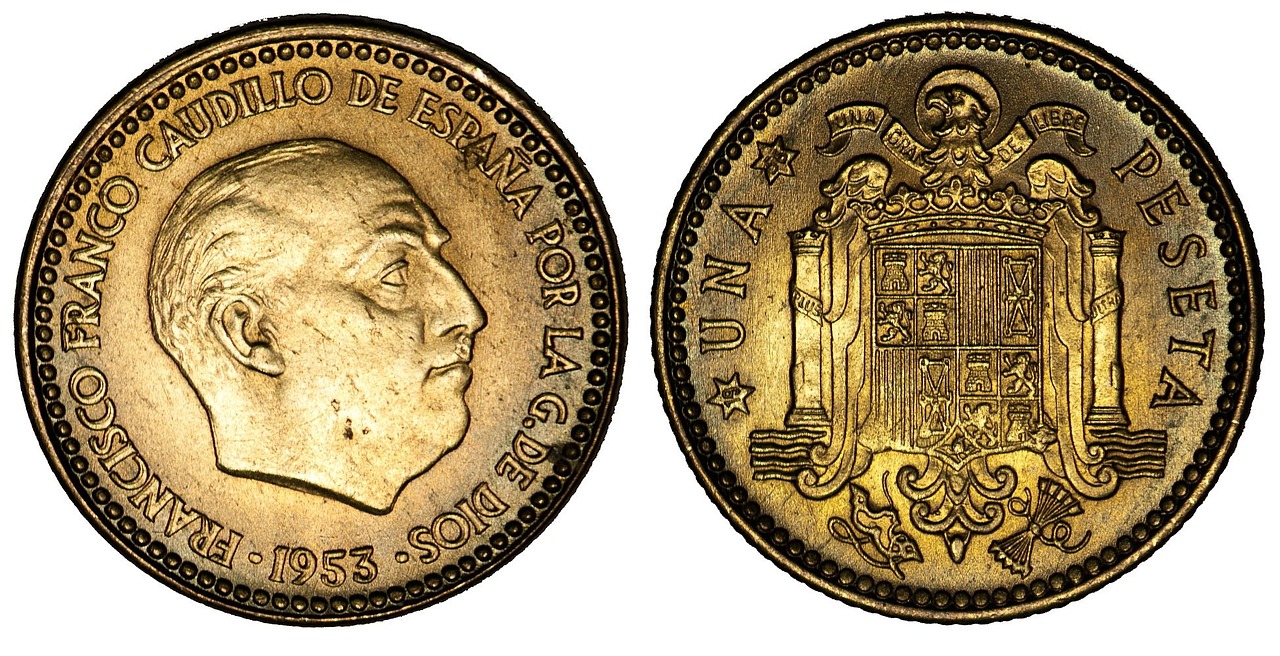 découvrez l'équipement essentiel pour débuter en numismatique : loupes, pinces, classeurs et guides pour collectionneurs débutants.
