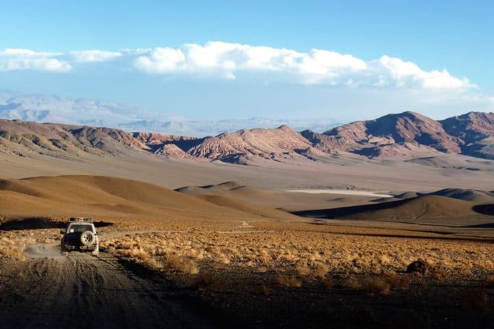 découvrez le chili, un pays d'amérique du sud aux paysages variés : montagnes majestueuses, désert d'atacama, forêts verdoyantes et culture riche. parfait pour les amateurs d’aventure, de gastronomie et d’histoire.