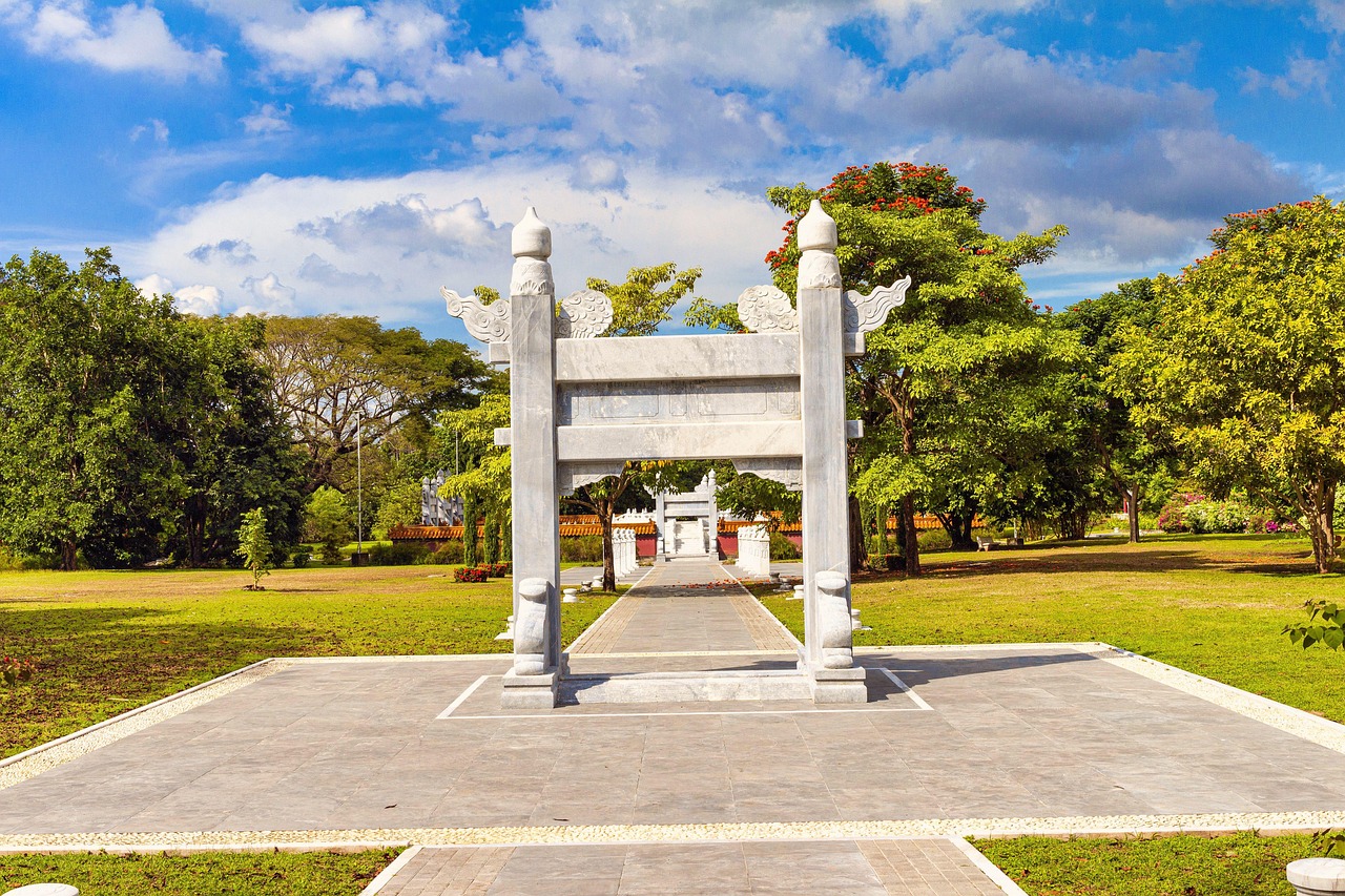 découvrez la jamaïque, île des caraïbes réputée pour ses plages paradisiaques, sa culture reggae vibrante et sa cuisine exotique. parfait pour des vacances dépaysantes et inoubliables !
