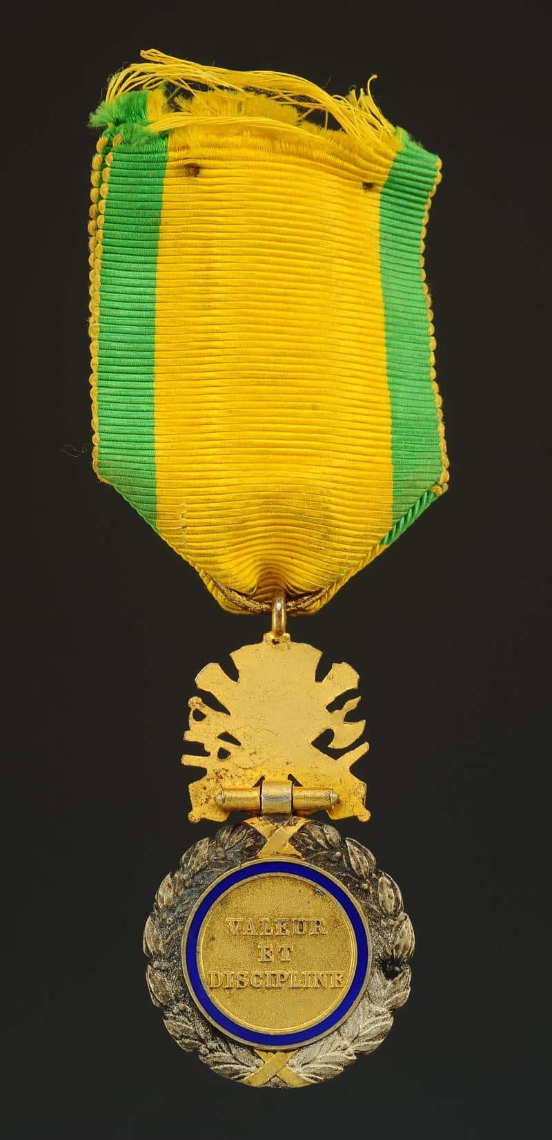 combien rapporte une médaille d'or aux jeux olympiques découvrez la valeur réelle d'une médaille d'or : critères de détermination, prix en fonction du poids et de la pureté, et conseils pour l'estimation ou la vente.