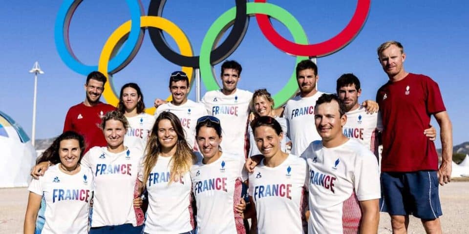 découvrez le palmarès des médailles de la france aux jeux olympiques : nombre de médailles, sports, athlètes et performances historiques à travers les éditions.