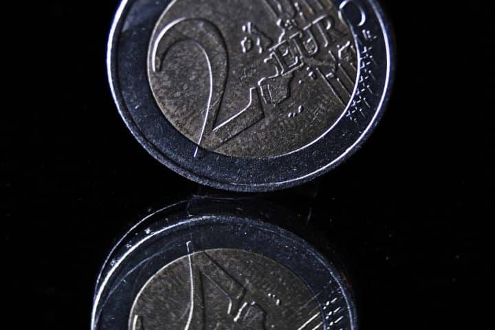 découvrez les pièces de 2 euros du vatican 2026, une collection exclusive alliant histoire et numismatique, idéale pour les passionnés et les collectionneurs.