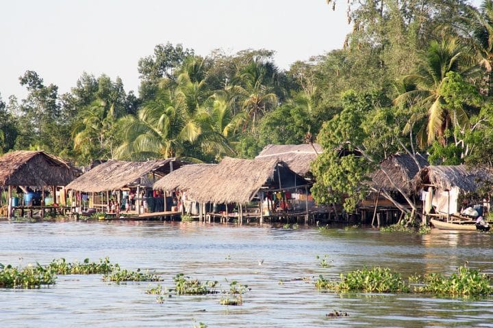 découvrez le venezuela, un pays d’amérique du sud riche en paysages spectaculaires, cultures vibrantes et sites naturels uniques comme le salto ángel et l’archipel de los roques. idéal pour les voyageurs en quête d’aventure et de dépaysement.