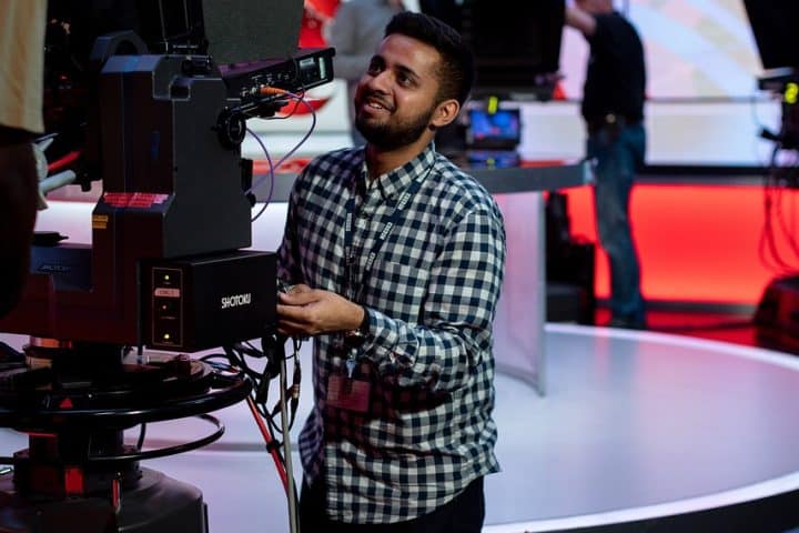 suivez la diffusion télévisée des jeux olympiques d'hiver en direct et profitez des compétitions, des exploits des athlètes et de l'ambiance unique de l'événement.