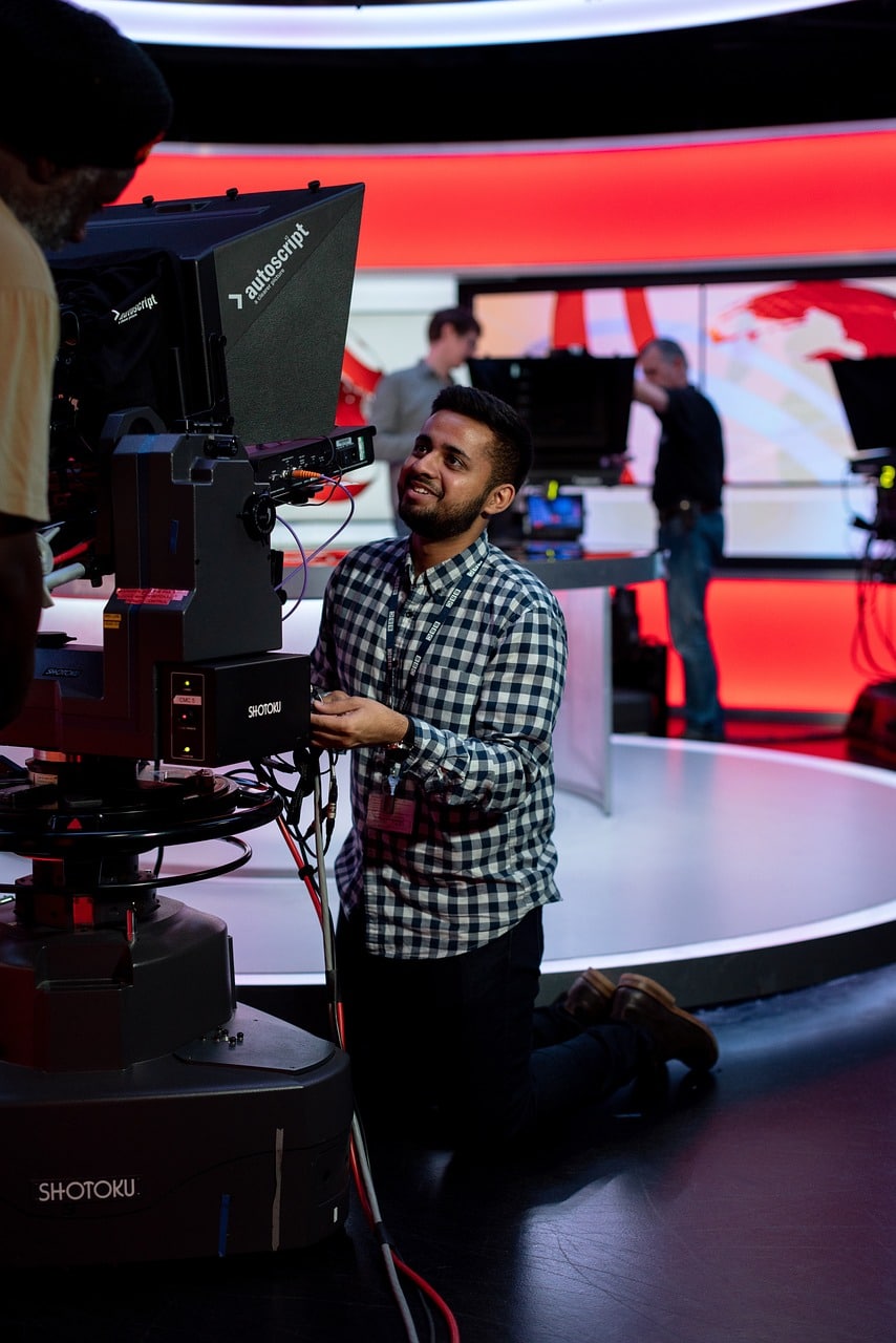 suivez la diffusion télévisée des jeux olympiques d'hiver en direct et profitez des compétitions, des exploits des athlètes et de l'ambiance unique de l'événement.